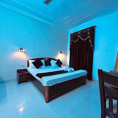 The For You Hotel & Restaurant Rishīkesh Εξωτερικό φωτογραφία