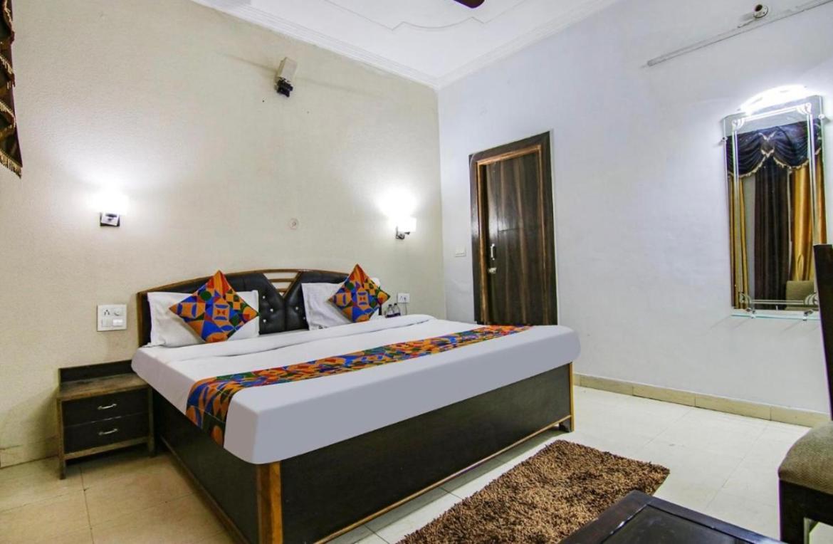 The For You Hotel & Restaurant Rishīkesh Εξωτερικό φωτογραφία