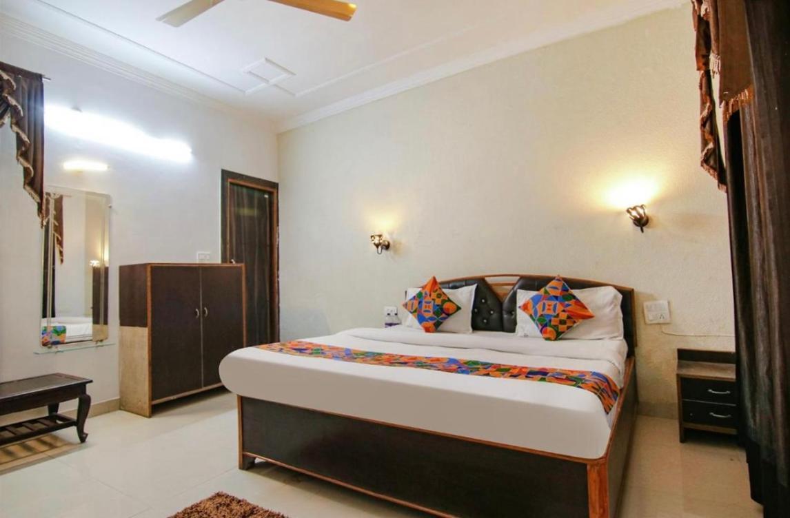 The For You Hotel & Restaurant Rishīkesh Εξωτερικό φωτογραφία