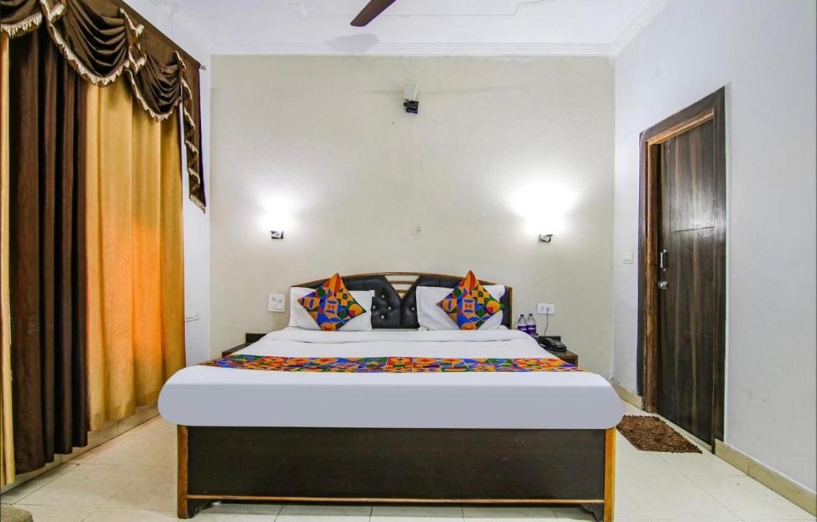 The For You Hotel & Restaurant Rishīkesh Εξωτερικό φωτογραφία