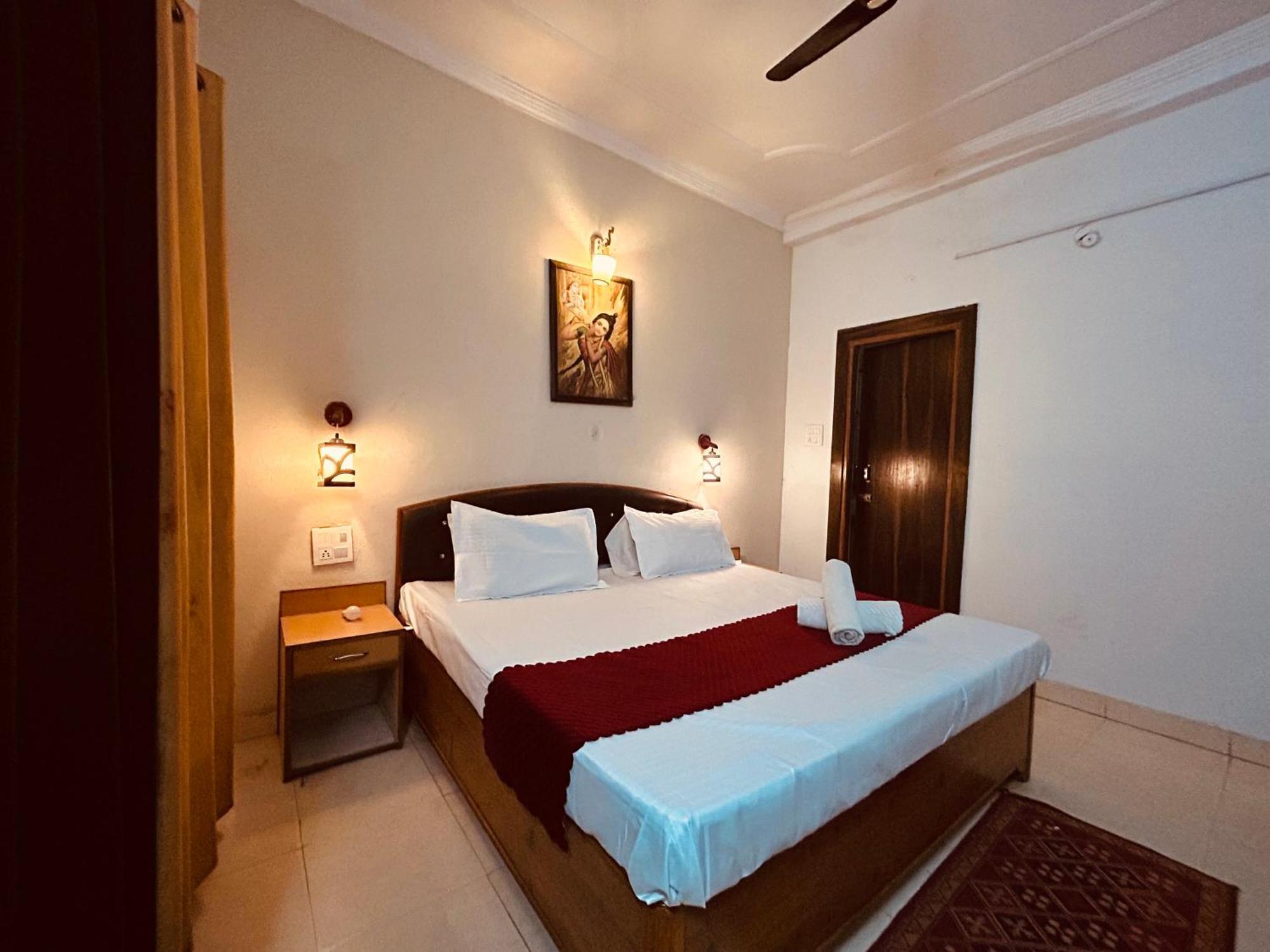 The For You Hotel & Restaurant Rishīkesh Εξωτερικό φωτογραφία