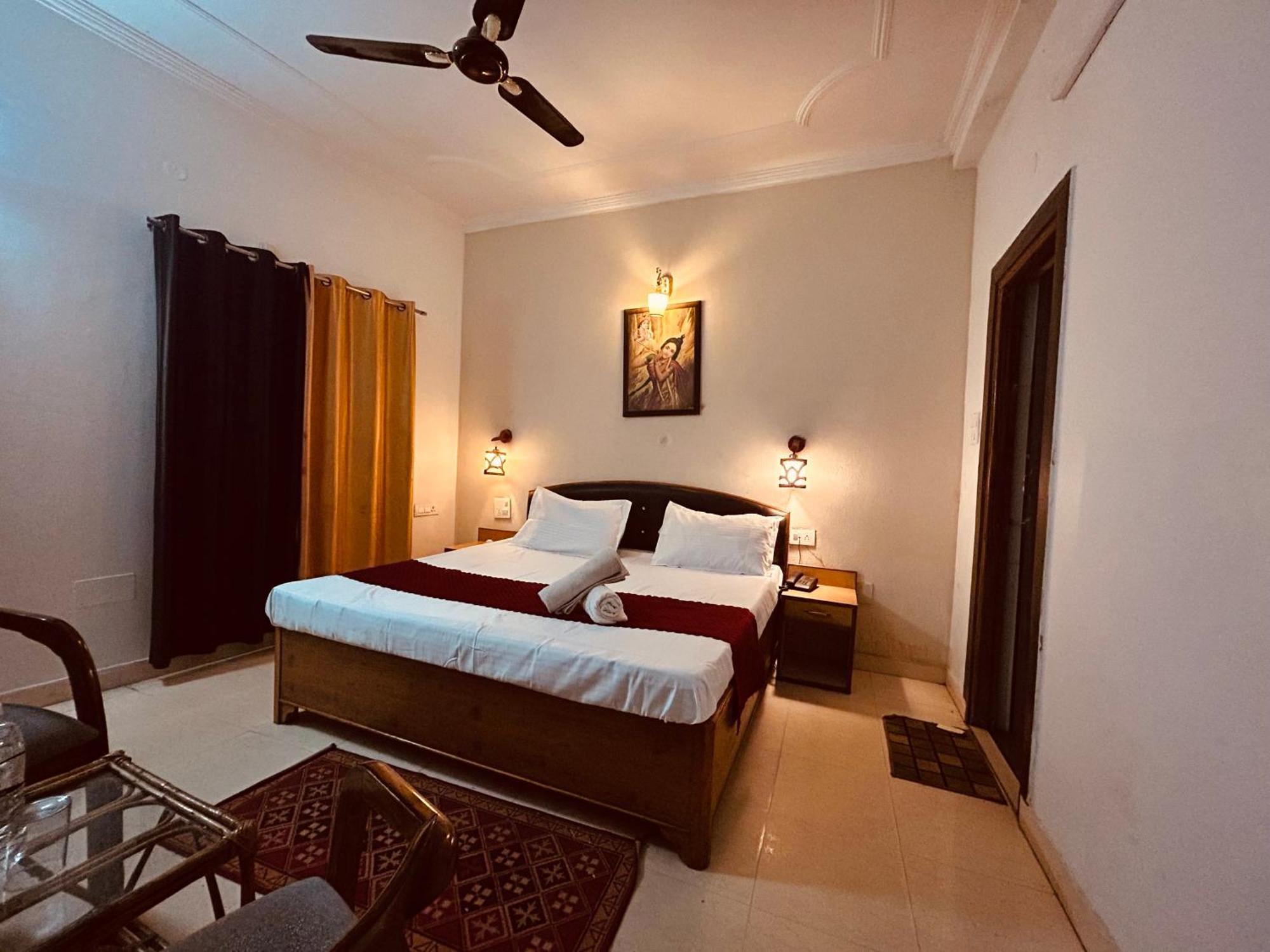 The For You Hotel & Restaurant Rishīkesh Εξωτερικό φωτογραφία