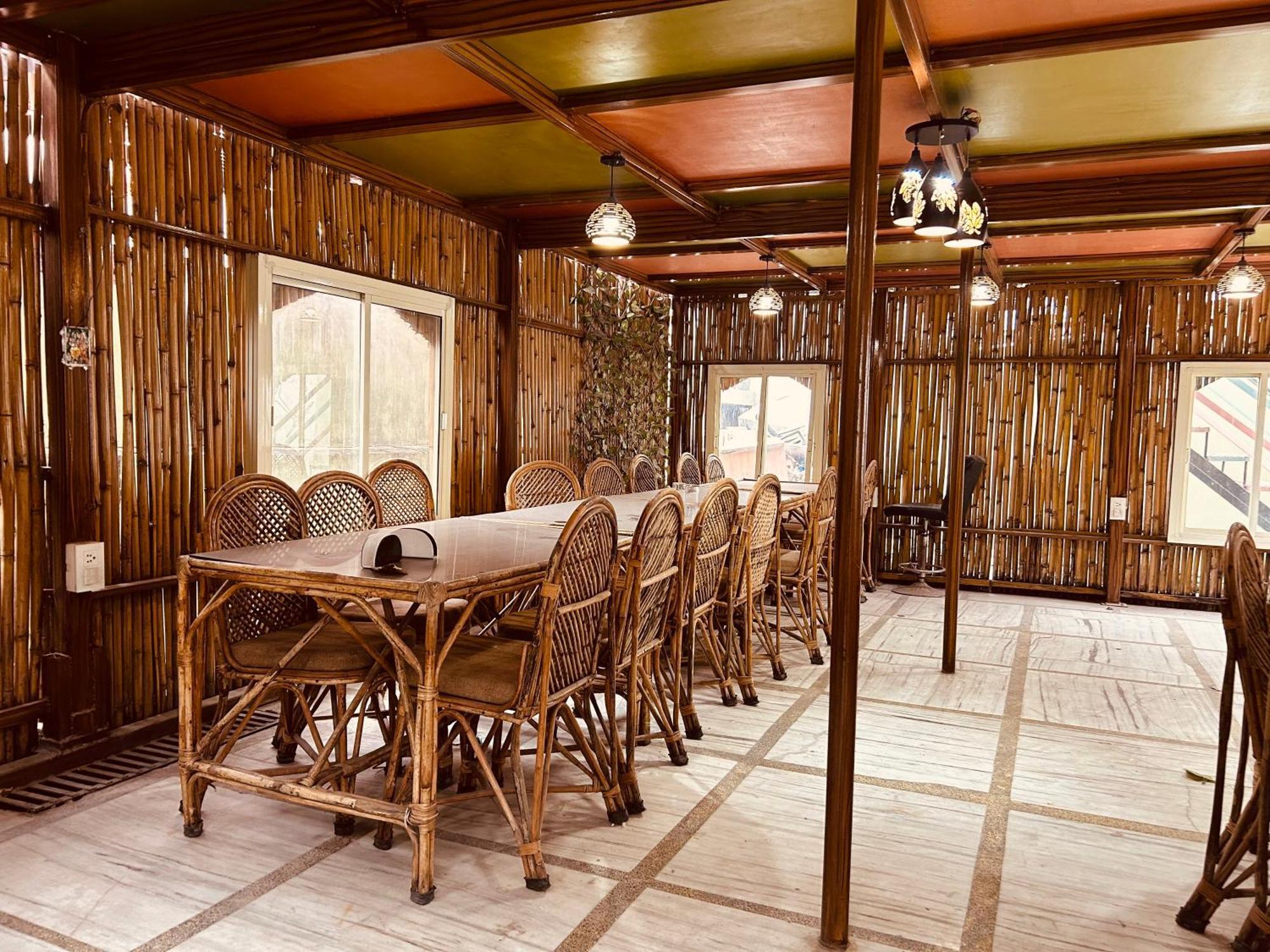 The For You Hotel & Restaurant Rishīkesh Εξωτερικό φωτογραφία