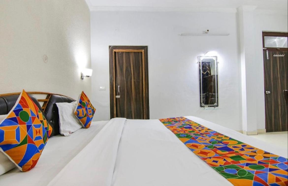 The For You Hotel & Restaurant Rishīkesh Εξωτερικό φωτογραφία